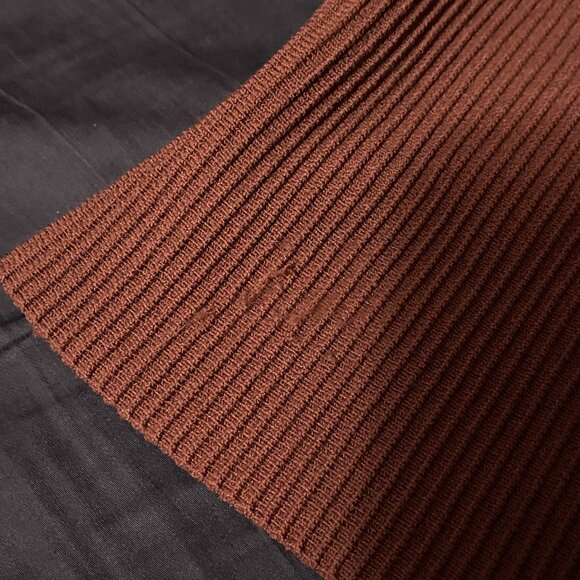 Babaton SCULPT KNIT BACKLESS HALTER TOP in Sundried Red - Picture 3 of 7